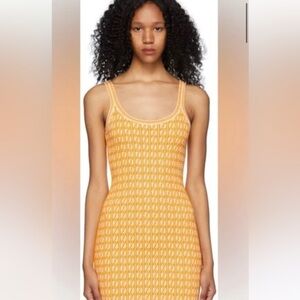Women’s Fendi dress size 40
Worn once
No flaws